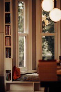 Simple Ways to Create a Cozy Reading Nook at Home